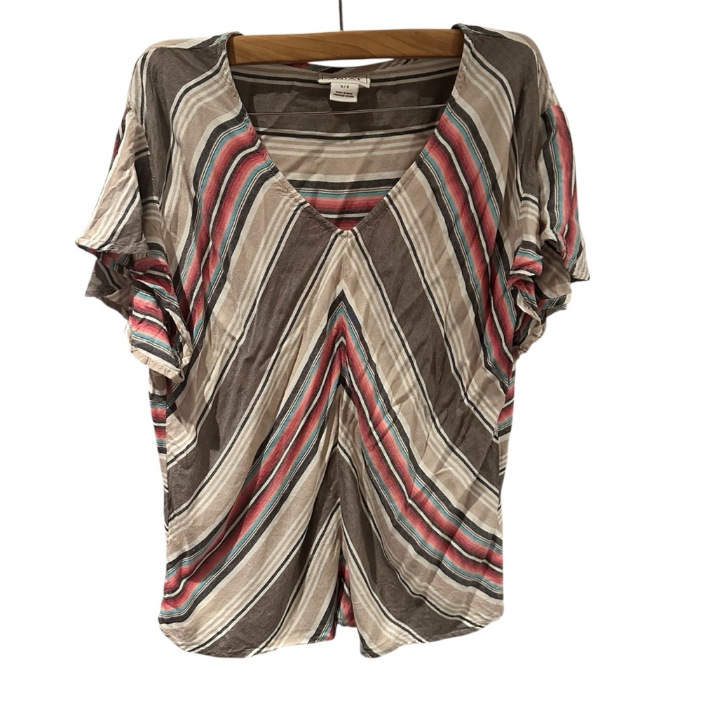 Ariat Chevron Short Sleeve VNeck Blouse Size Small Butterfly Sleeves